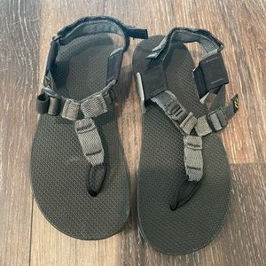 Bedrock Sandals Size 8 Resoul